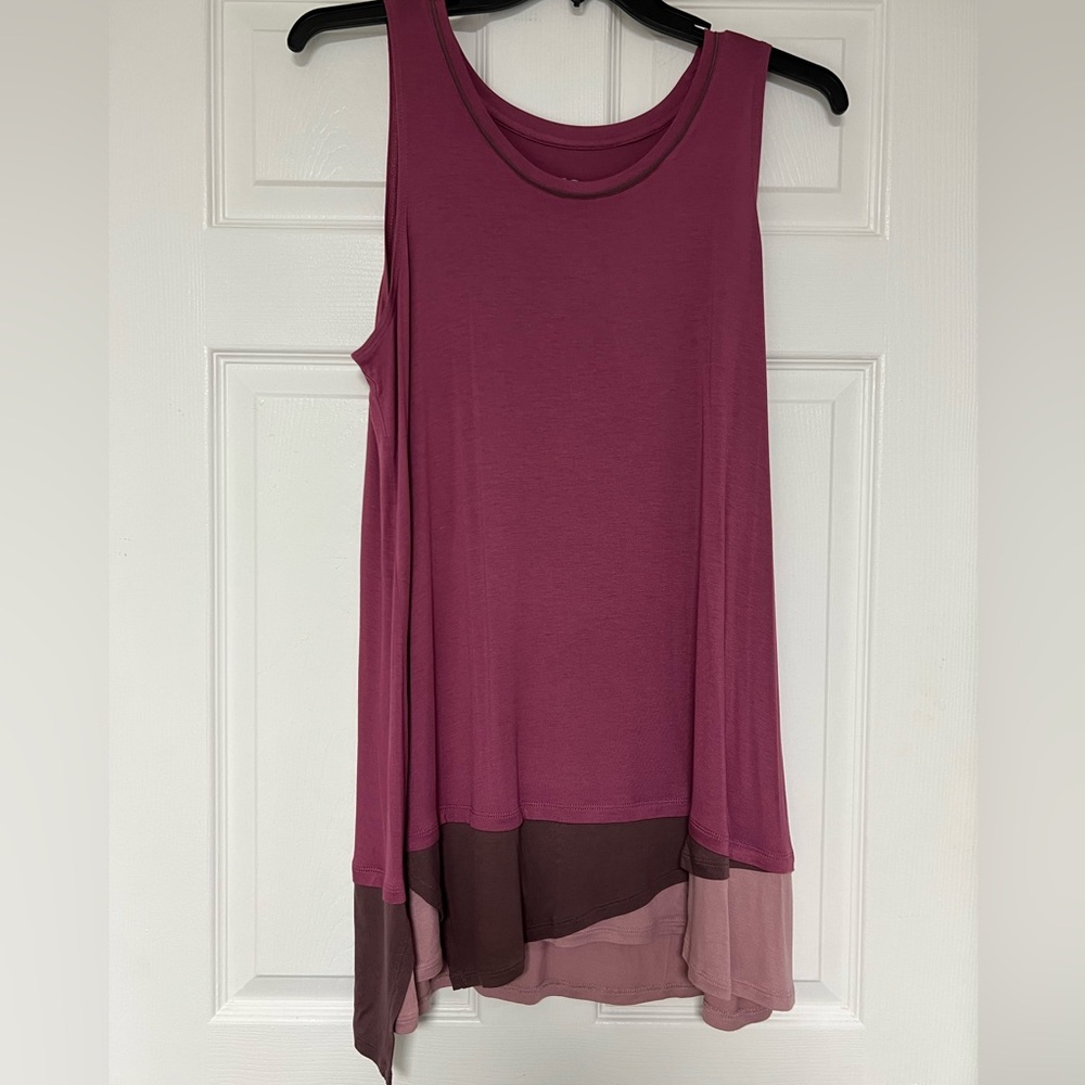 LOGO by Lori Goldstein Women's Tank Top - Burgundy and Pink